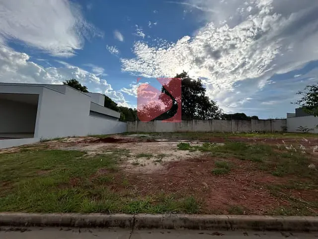 Terreno com 300m², à venda, no bairro Residencial Alto do Jatobá em Pirassununga