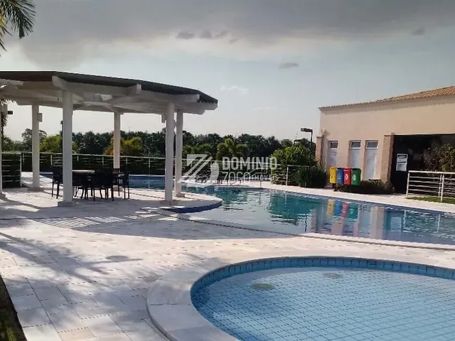 Terreno com 300m², à venda, no bairro Estância dos Ipês em Uberaba