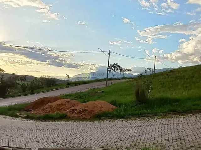 Terreno com 385m², à venda, no bairro Bela Vista em Resende