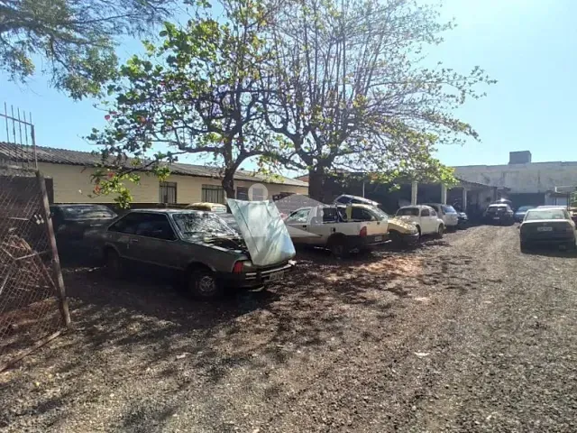 Terreno com 600m², à venda, no bairro Centro em Rolândia