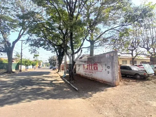 Terreno com 600m², à venda, no bairro Centro em Rolândia