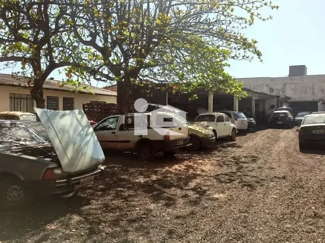 Terreno com 600m², à venda, no bairro Centro em Rolândia