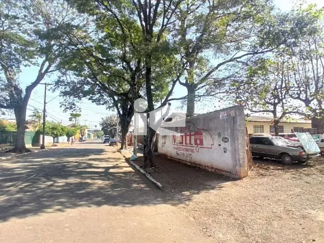 Terreno com 600m², à venda, no bairro Centro em Rolândia