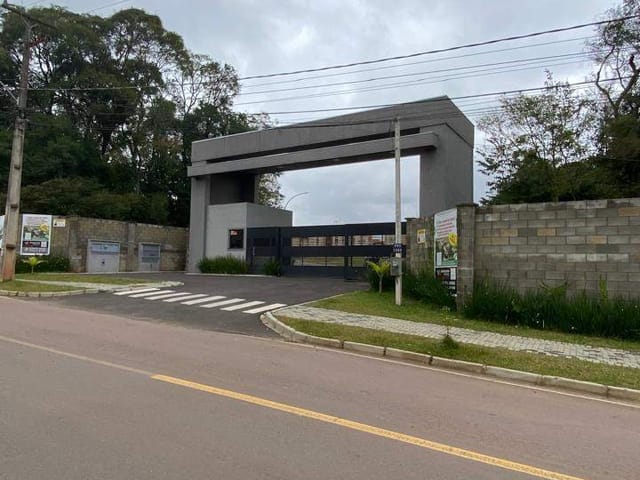 Terreno com 311m², à venda, no bairro Colônia Rio Grande em São José dos Pinhais