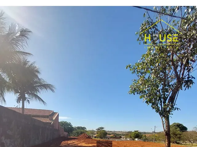 Terreno com 187m², à venda, no bairro Jardim Eldorado em Votuporanga
