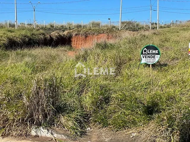 Terreno com 259m², à venda, no bairro Vila Naufel em Mococa