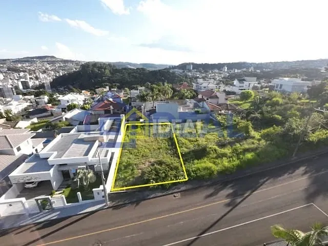 Terreno com 450m², à venda, no bairro Jardim em Concórdia