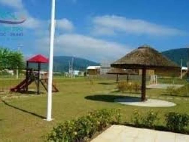 Terreno com 375m², à venda, no bairro São João do Rio Vermelho em Florianópolis
