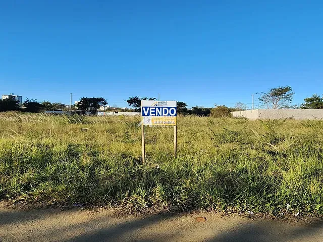 Terreno com 432m², à venda, no bairro Candeias em Vitória da Conquista