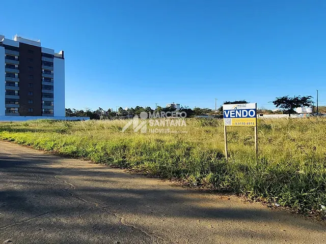 Terreno com 432m², à venda, no bairro Candeias em Vitória da Conquista