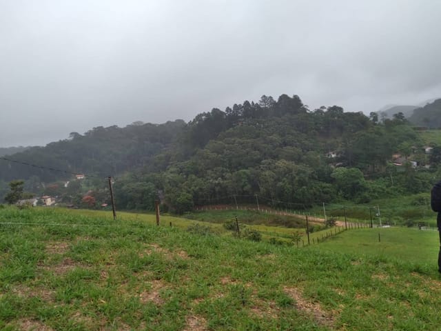Foto do Terreno - Terreno com 1033m2 em declive no Loteamento Rural Canários da Terra em Ipiabas (Lote5) | OPEN HOUSE REAL ESTATE IMÓVEIS LTDA