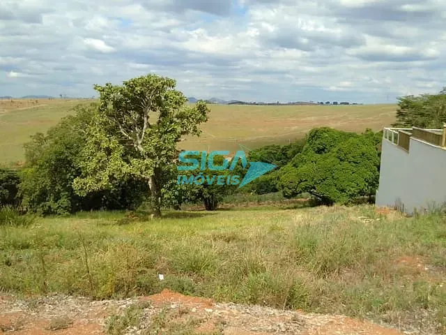 Terreno com 920m², à venda, no bairro Gran Royalle em Pouso Alegre