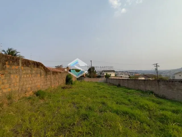 Terreno com 420m², à venda, no bairro Jardim Europa em Jacarezinho