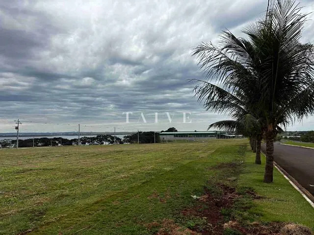 Terreno com 805m², à venda, no bairro Paranagi em Sertaneja
