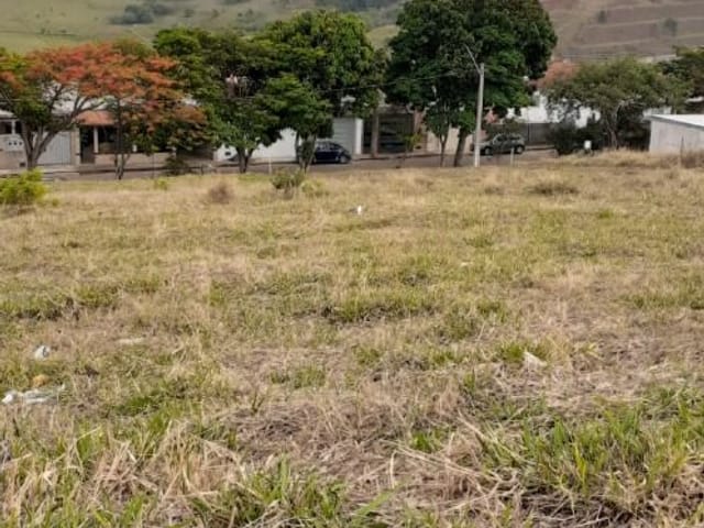 Terreno com 250m², à venda, no bairro Colinas da Mantiqueira  em Cambuí