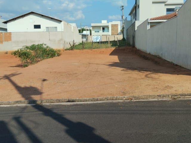 Terreno com 600m², à venda, no bairro Terras de São José em São João da Boa Vista