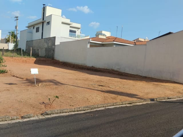 Terreno com 600m², à venda, no bairro Terras de São José em São João da Boa Vista