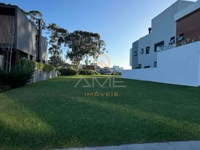 Terreno com 402m², à venda, no bairro Laranjal em Pelotas