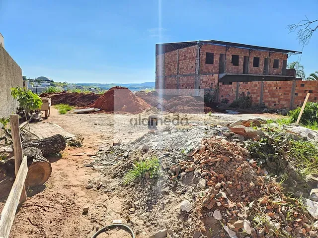 Terreno com 465m², à venda, no bairro NOVA JACREZINHO em Jacarezinho