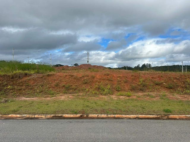 Terreno com 250m², à venda, no bairro Cézar de Souza em Mogi das Cruzes