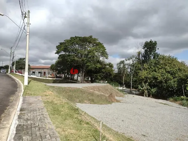 Terreno com 1290m², à venda, no bairro Parque Agrinco em Guararema