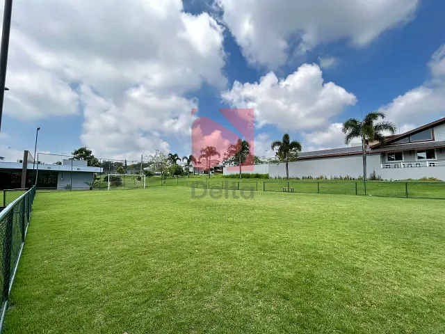 Terreno com 400m², à venda, no bairro Residencial do Lago em Pirassununga