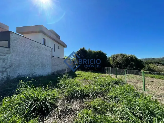 Terreno com 250m², à venda, no bairro Pinheirinho em Vinhedo