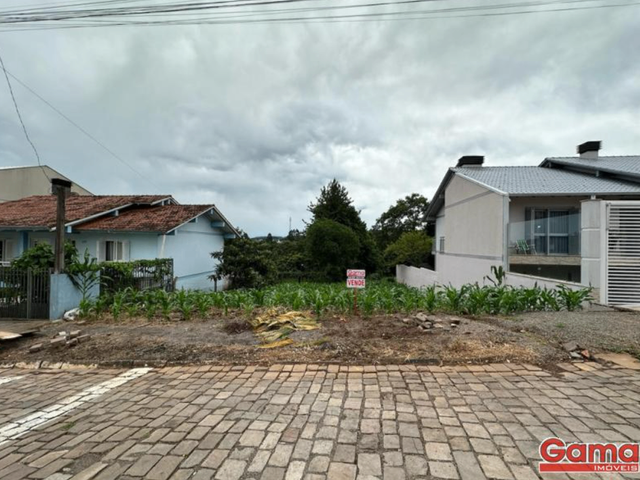 Terreno com 364m², à venda, no bairro Sagrada Família em Nova Prata