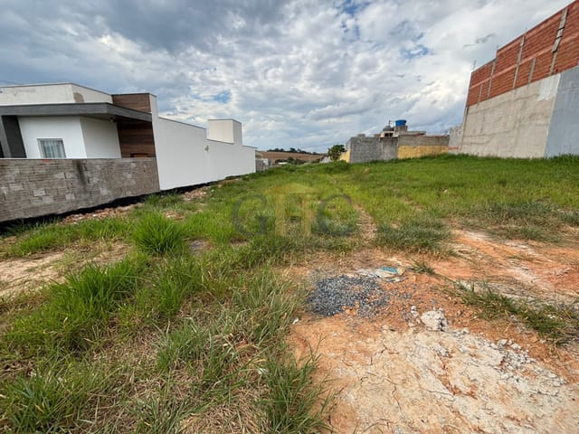 Terreno com 250m², à venda, no bairro JARDIM SÃO LUCAS em SALTO DE PIRAPORA
