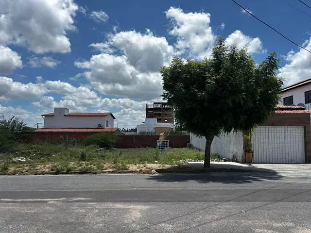 Terreno com 325m², à venda, no bairro Caminho dos Lagos em Paulo Afonso