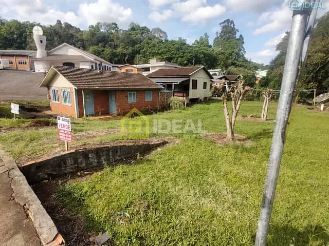 Terreno com 988m², à venda, no bairro Tamanduá em Concórdia