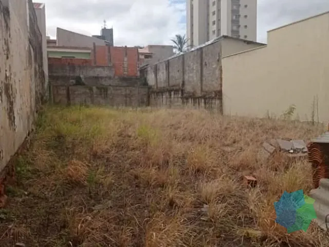 Terreno com 350m², à venda, no bairro Centro em Salto