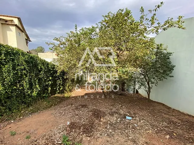 Terreno com 325m², à venda, no bairro Doutor Gilberto Machado em Cachoeiro De Itapemirim