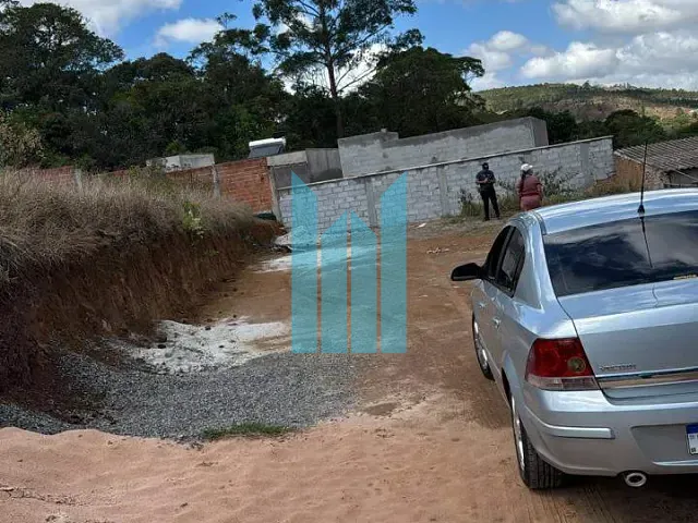 Terreno com 500m², à venda, no bairro Terras Sto Antonio em Caldas