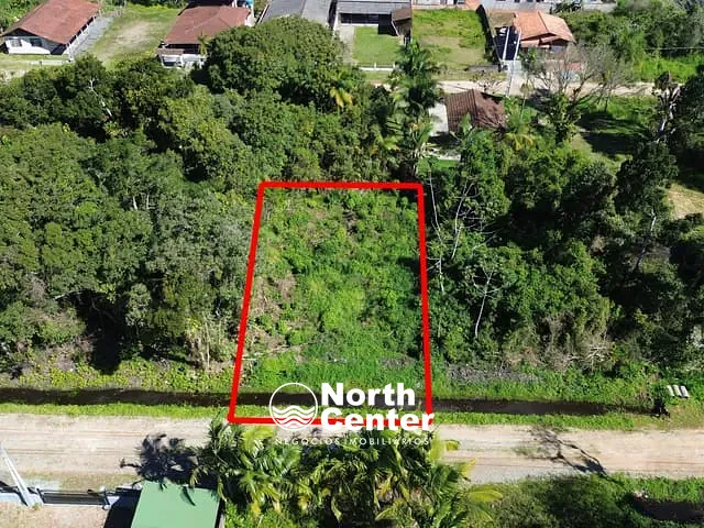 Terreno com 338m², à venda, no bairro Costeira em Balneário Barra do Sul