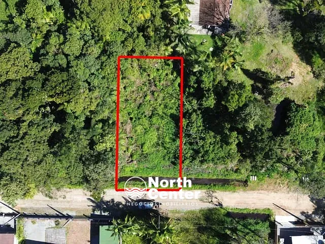 Terreno com 338m², à venda, no bairro Costeira em Balneário Barra do Sul