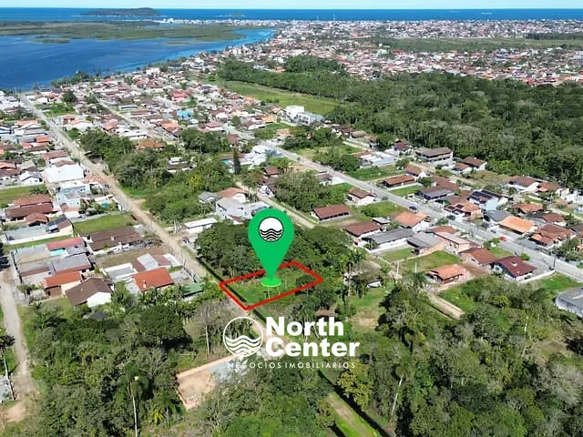 Terreno com 338m², à venda, no bairro Costeira em Balneário Barra do Sul