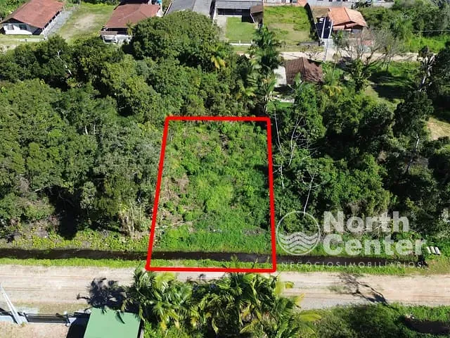 Terreno com 338m², à venda, no bairro Costeira em Balneário Barra do Sul