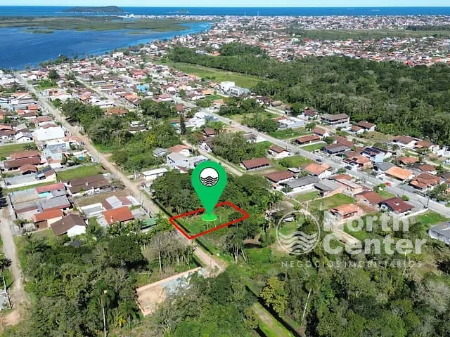 Terreno com 338m², à venda, no bairro Costeira em Balneário Barra do Sul