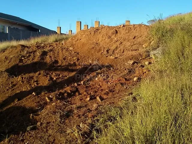 Terreno com 2173m², à venda, no bairro Vila Brasil de Nossa Senhora Aparecida em Poços de Caldas