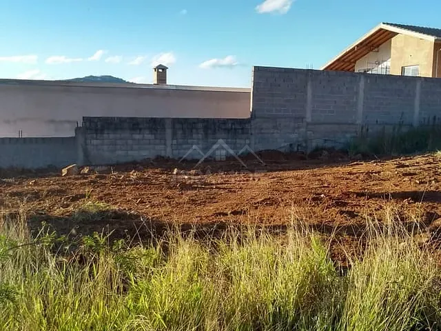 Terreno com 2173m², à venda, no bairro Vila Brasil de Nossa Senhora Aparecida em Poços de Caldas