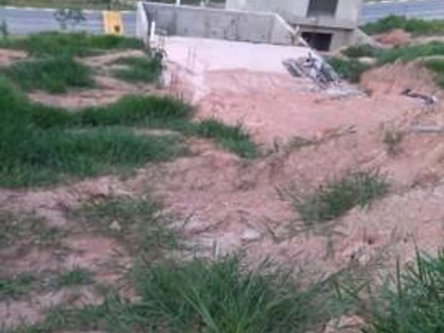 Terreno com 213m², à venda, no bairro Aracariguama em Araçariguama