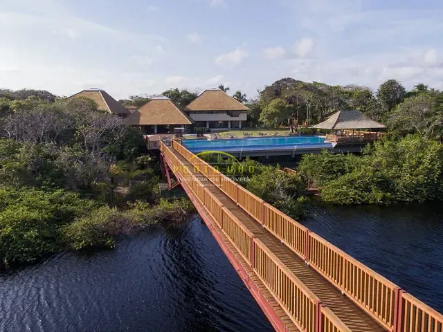 Terreno com 700m², à venda, no bairro Praia do Forte em Praia do Forte