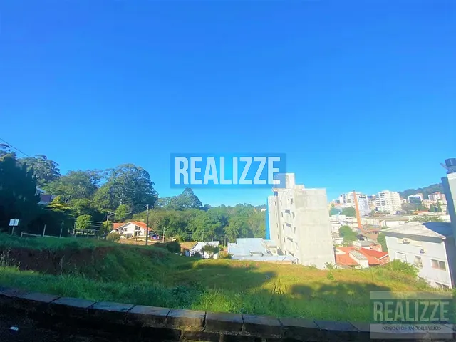 Terreno com 372m², à venda, no bairro Centro em Marau