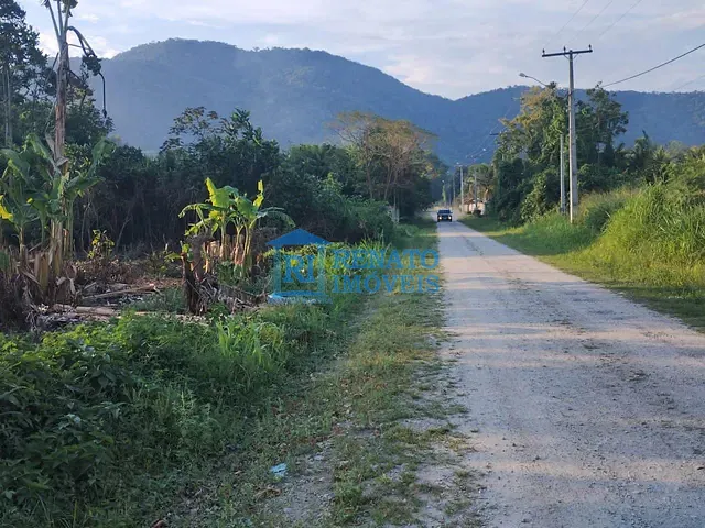 Terreno com 1000m², à venda, no bairro Vale da Figueira (Ponta Negra) em Maricá