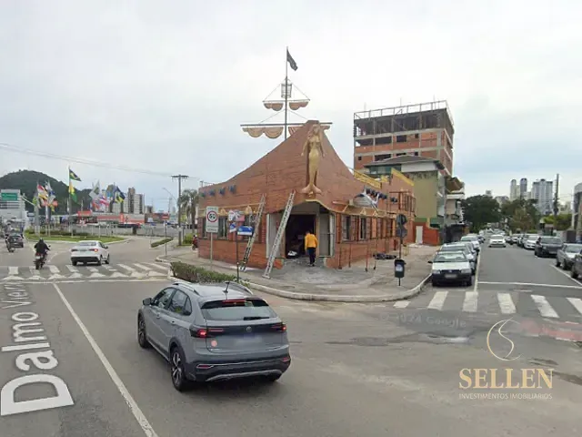 Terreno com 1054m², à venda, no bairro Centro em Balneário Camboriú