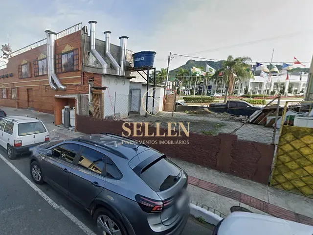 Terreno com 1054m², à venda, no bairro Centro em Balneário Camboriú