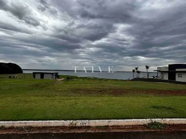 Terreno com 805m², à venda, no bairro Paranagi em Sertaneja