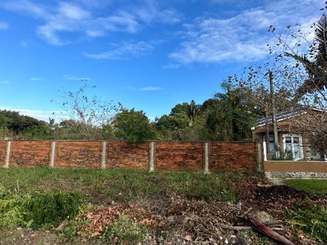 Terreno com 460m², à venda, no bairro Laranjal em Pelotas