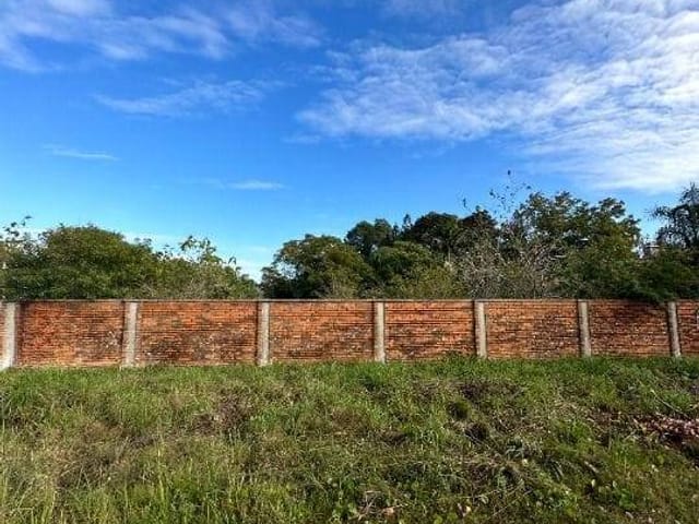 Terreno com 460m², à venda, no bairro Laranjal em Pelotas